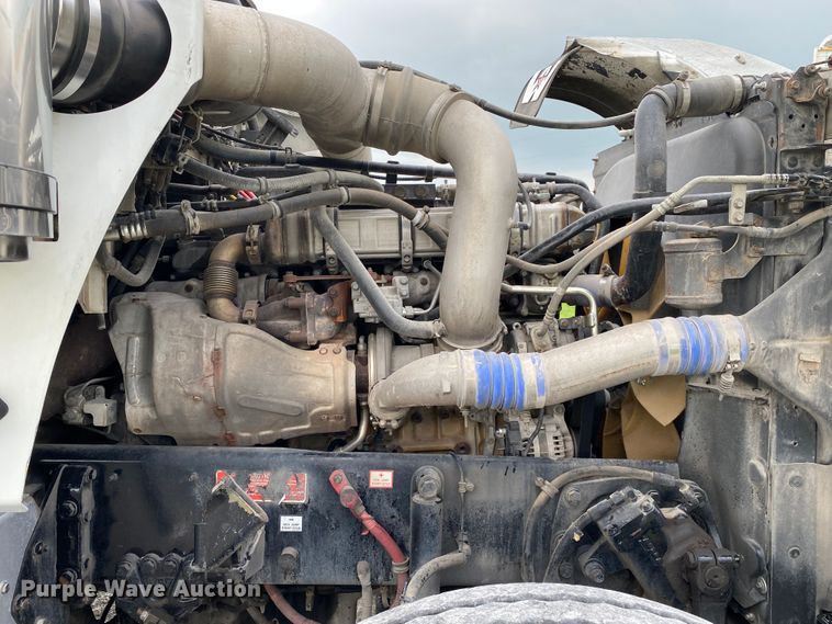 image for item JU9235 2011 Western Star 4900FA  crane truck