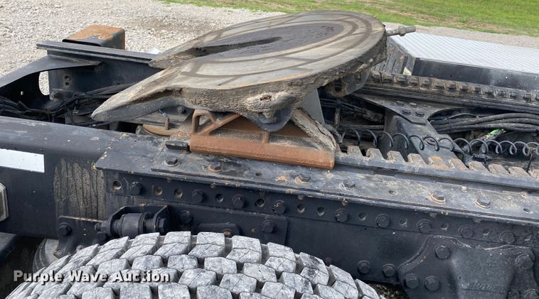 image for item JU9235 2011 Western Star 4900FA  crane truck