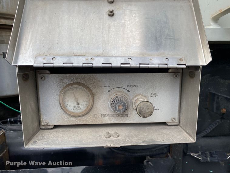 image for item JU9235 2011 Western Star 4900FA  crane truck