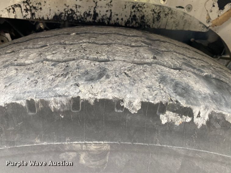 image for item JU9235 2011 Western Star 4900FA  crane truck