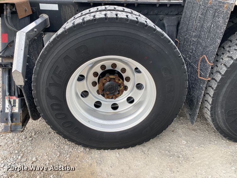 image for item JU9235 2011 Western Star 4900FA  crane truck