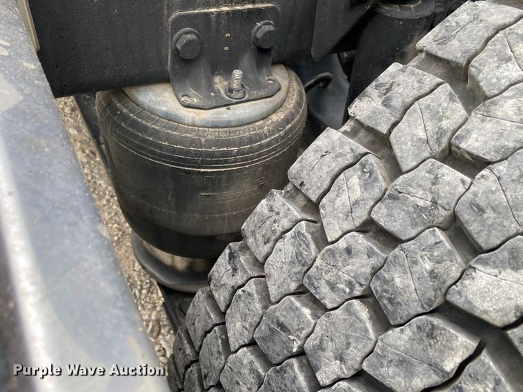 image for item JU9235 2011 Western Star 4900FA  crane truck