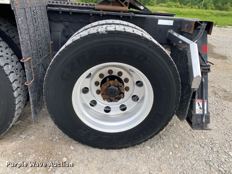 image for item JU9235 2011 Western Star 4900FA  crane truck