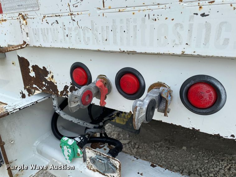 image for item JU9236 2005 International 7300  bucket truck