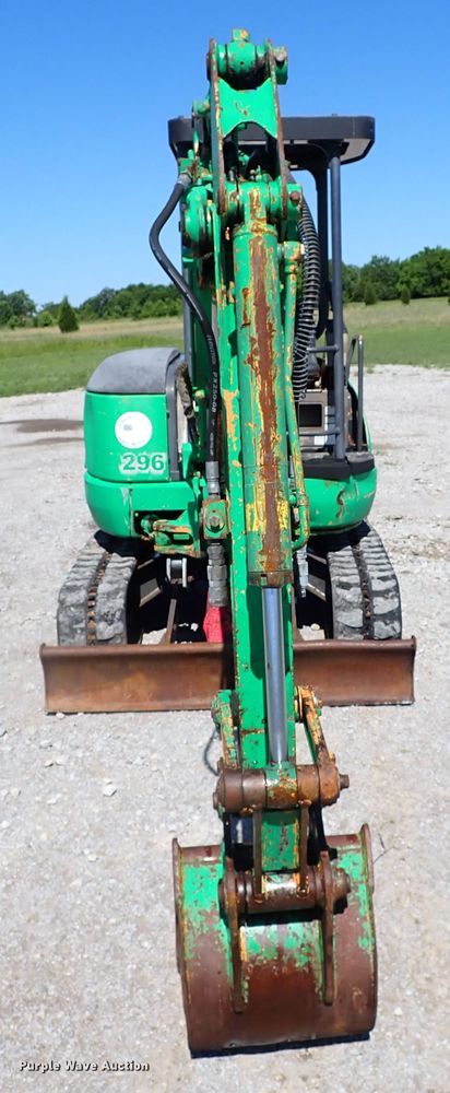 image for item JU9241 2004 Case CX31  mini excavator