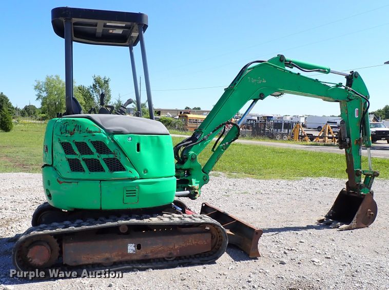 image for item JU9241 2004 Case CX31  mini excavator