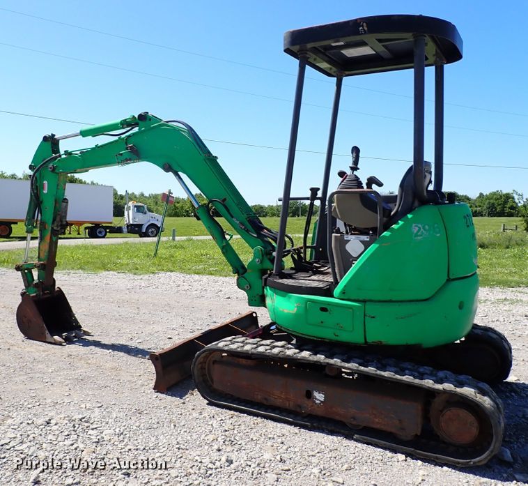 image for item JU9241 2004 Case CX31  mini excavator