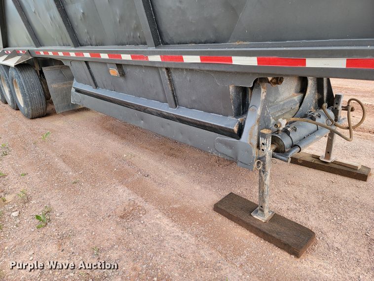 image for item KA9316 1999 Red River  bottom dump trailer