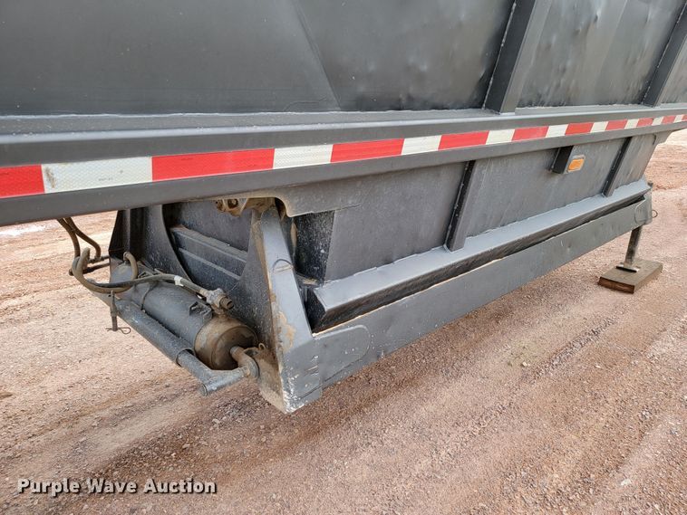 image for item KA9316 1999 Red River  bottom dump trailer