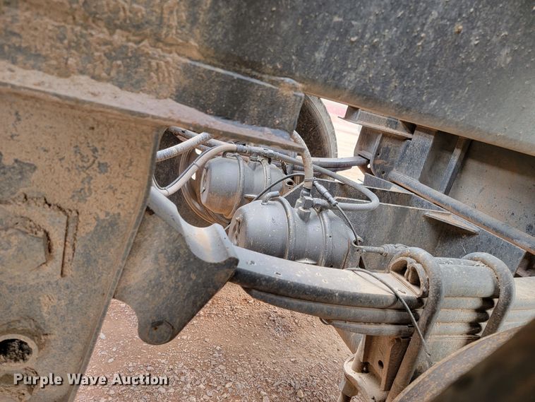 image for item KA9316 1999 Red River  bottom dump trailer