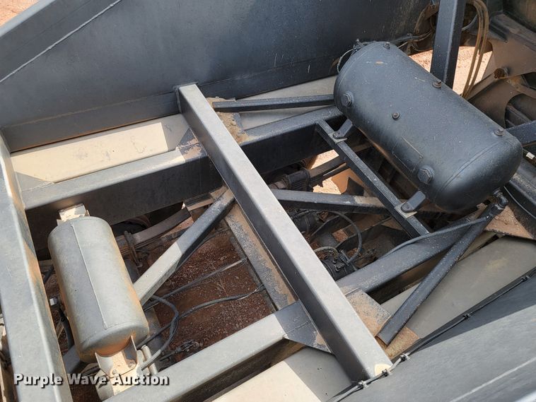 image for item KA9316 1999 Red River  bottom dump trailer