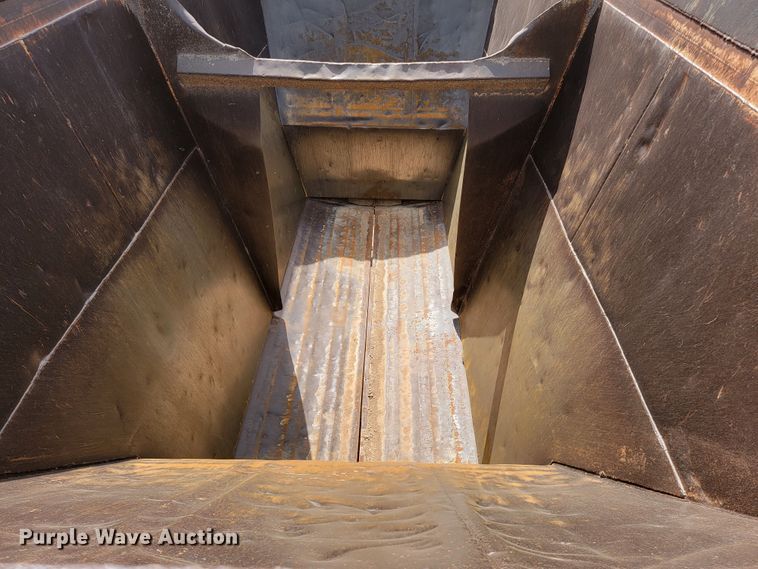 image for item KA9316 1999 Red River  bottom dump trailer