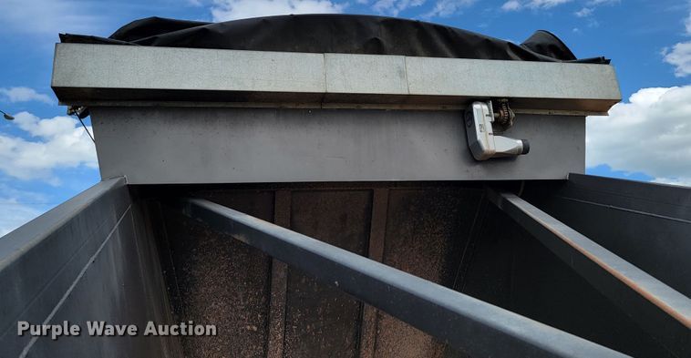 image for item KA9316 1999 Red River  bottom dump trailer