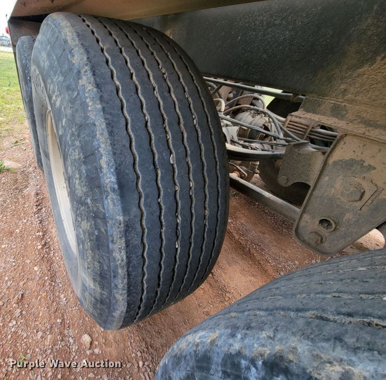 image for item KA9316 1999 Red River  bottom dump trailer