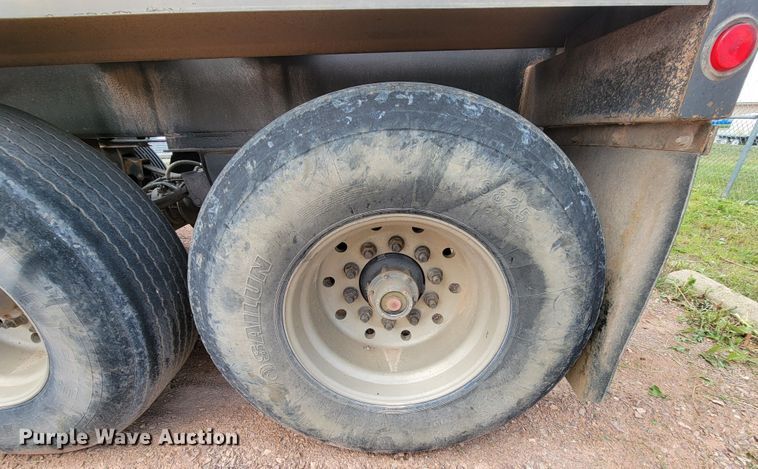 image for item KA9316 1999 Red River  bottom dump trailer
