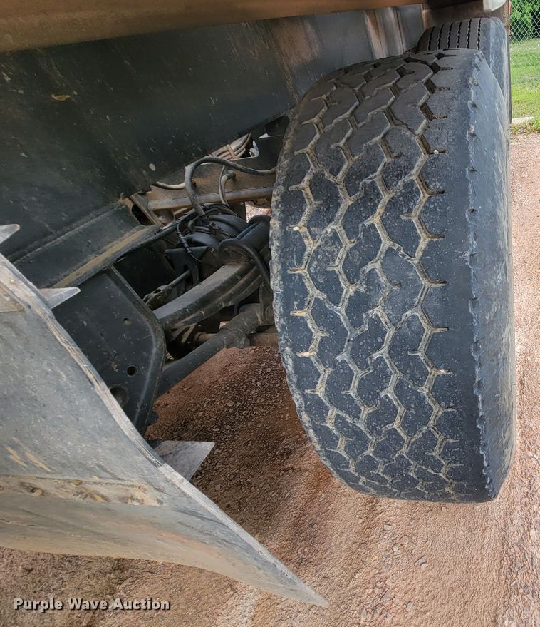 image for item KA9316 1999 Red River  bottom dump trailer