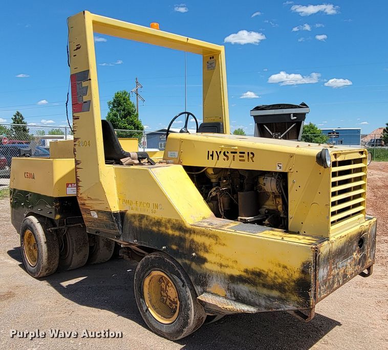 image for item KA9319 Hyster C530A  pneumatic roller