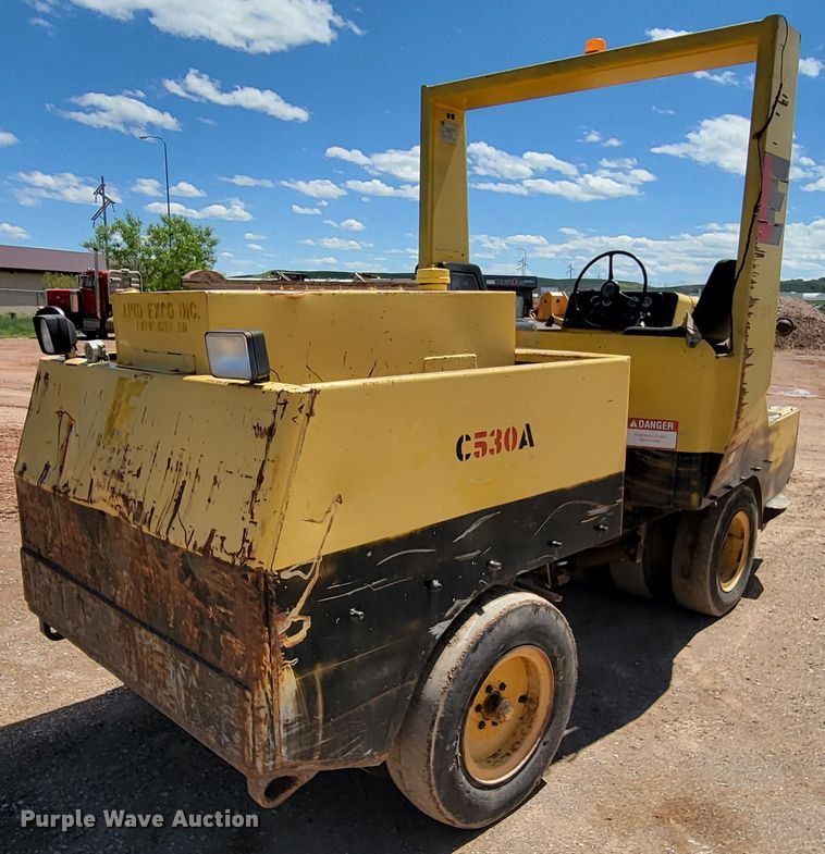 image for item KA9319 Hyster C530A  pneumatic roller