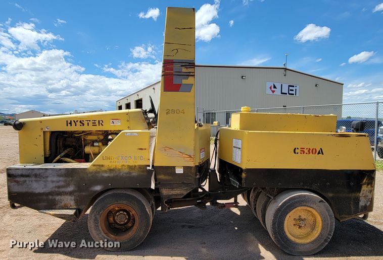 image for item KA9319 Hyster C530A  pneumatic roller