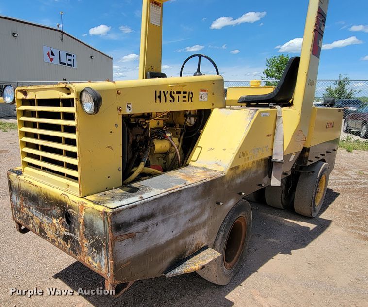 image for item KA9319 Hyster C530A  pneumatic roller