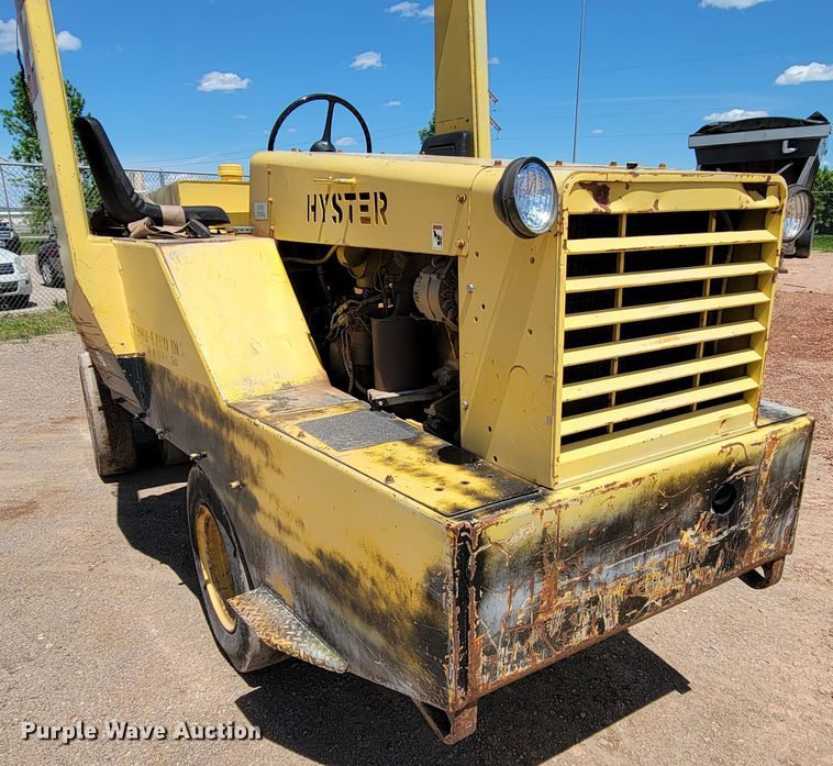 image for item KA9319 Hyster C530A  pneumatic roller