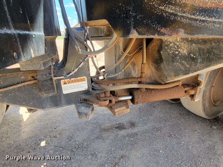 image for item KA9319 Hyster C530A  pneumatic roller