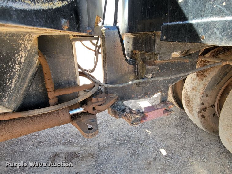 image for item KA9319 Hyster C530A  pneumatic roller