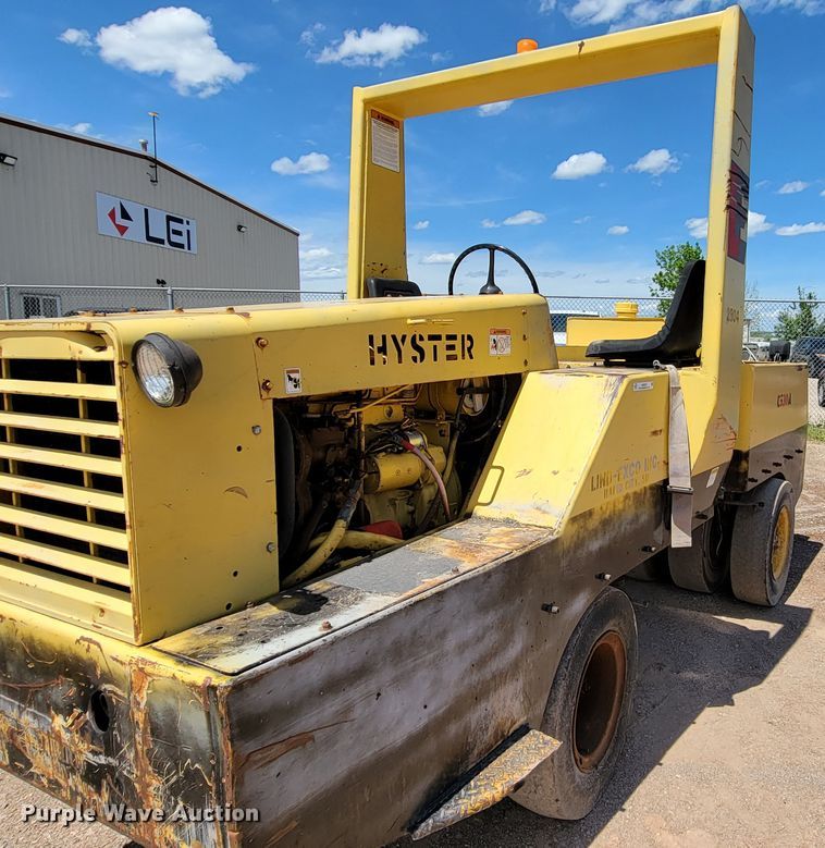 image for item KA9319 Hyster C530A  pneumatic roller