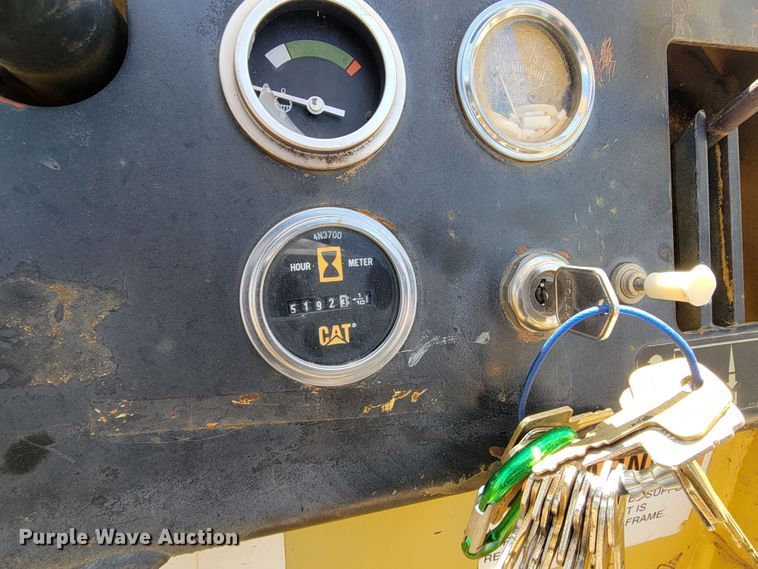 image for item KA9319 Hyster C530A  pneumatic roller