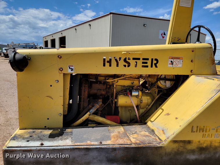 image for item KA9319 Hyster C530A  pneumatic roller