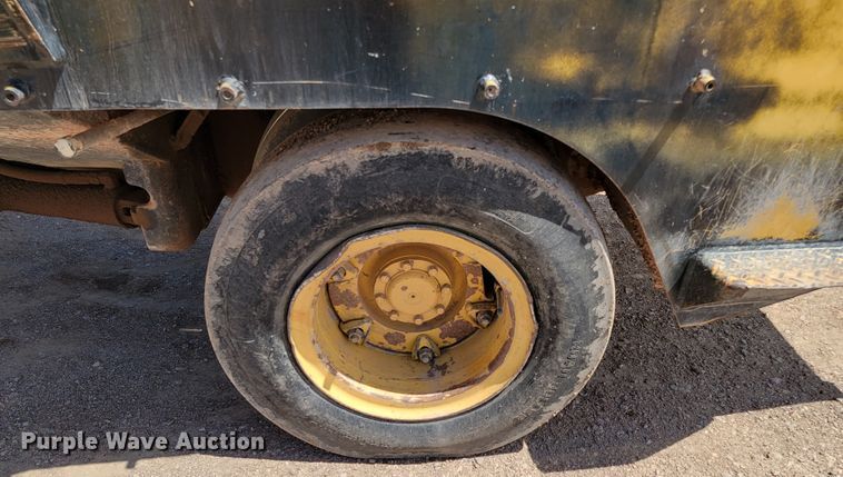 image for item KA9319 Hyster C530A  pneumatic roller