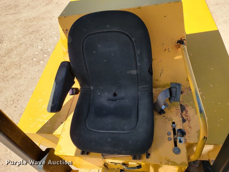 image for item KA9320 1999 Dynapac CA121PD  single drum vibratory roller