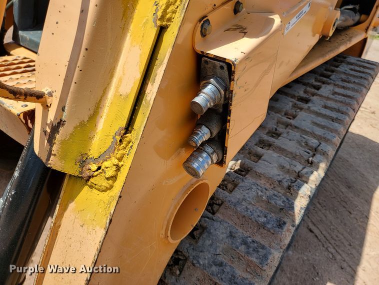 image for item KA9322 2011 Mustang 2100RT  tracked skid steer loader