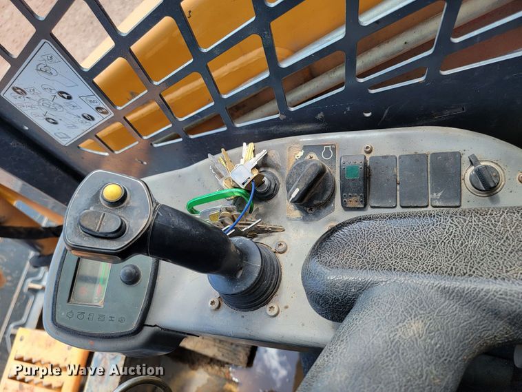 image for item KA9322 2011 Mustang 2100RT  tracked skid steer loader