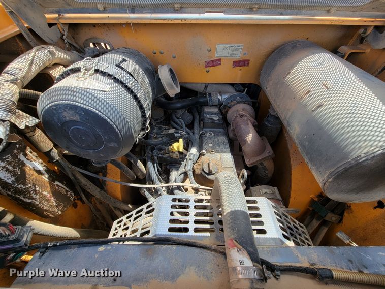 image for item KA9322 2011 Mustang 2100RT  tracked skid steer loader