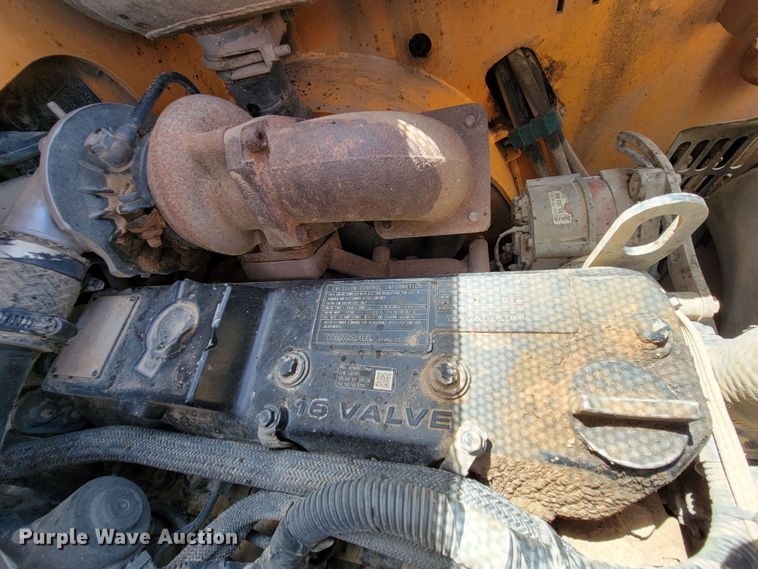 image for item KA9322 2011 Mustang 2100RT  tracked skid steer loader