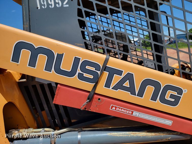 image for item KA9322 2011 Mustang 2100RT  tracked skid steer loader