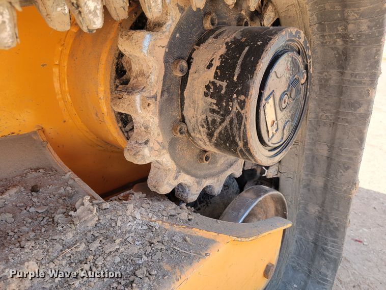 image for item KA9322 2011 Mustang 2100RT  tracked skid steer loader