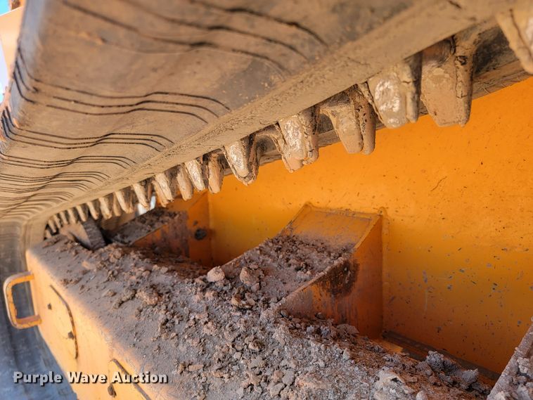 image for item KA9322 2011 Mustang 2100RT  tracked skid steer loader