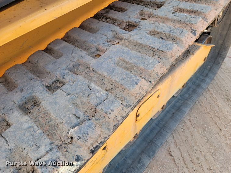 image for item KA9322 2011 Mustang 2100RT  tracked skid steer loader