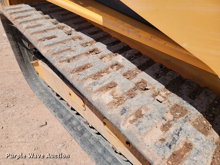 image for item KA9322 2011 Mustang 2100RT  tracked skid steer loader