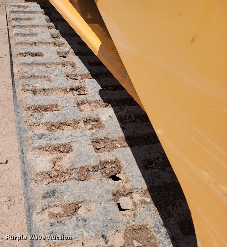 image for item KA9322 2011 Mustang 2100RT  tracked skid steer loader