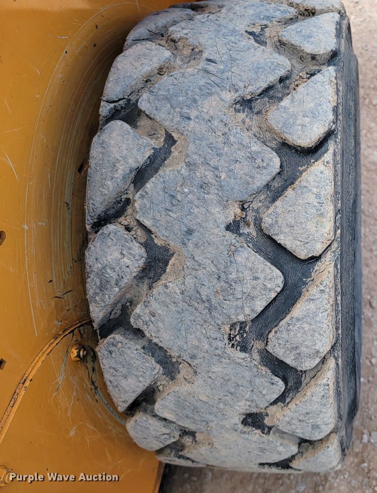 image for item KA9323 Mustang 1500R  skid steer loader