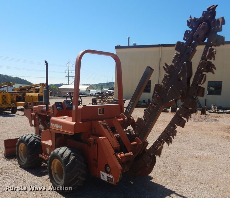 image for item KA9326 1985 Ditch Witch 4010  trencher