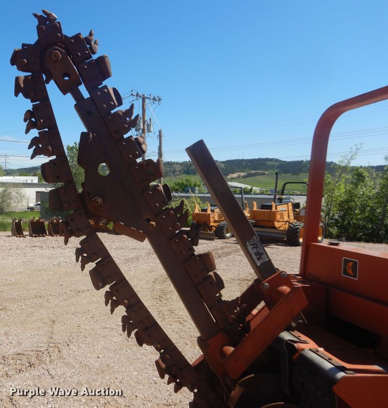 image for item KA9326 1985 Ditch Witch 4010  trencher