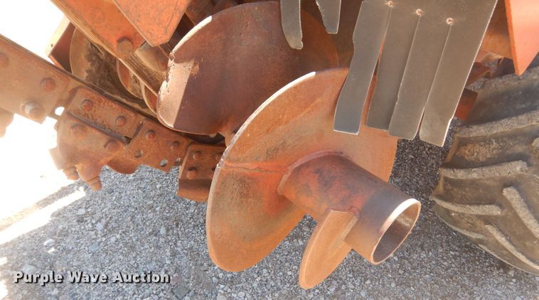 image for item KA9326 1985 Ditch Witch 4010  trencher