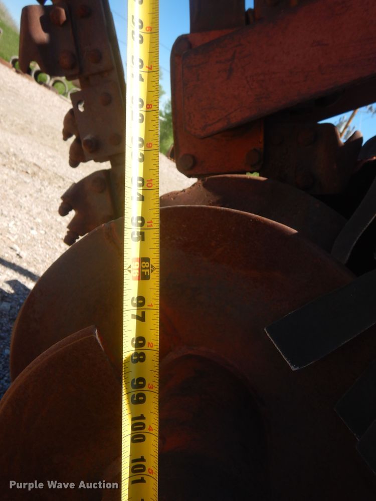 image for item KA9326 1985 Ditch Witch 4010  trencher