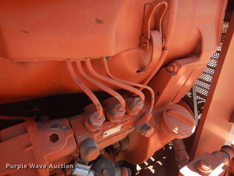 image for item KA9326 1985 Ditch Witch 4010  trencher