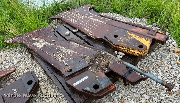 image for item KC9984 (2) Ditch Witch vibratory cable plow blades