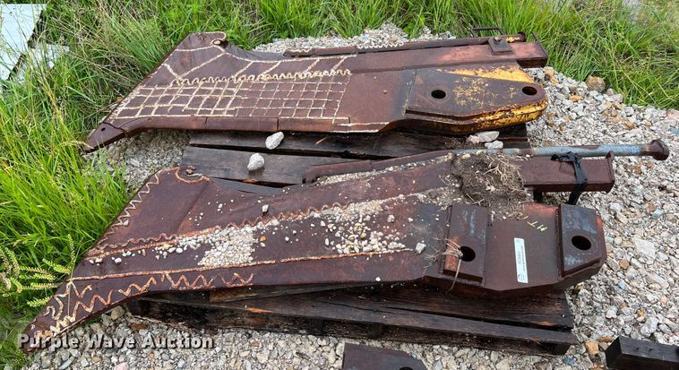 image for item KC9984 (2) Ditch Witch vibratory cable plow blades